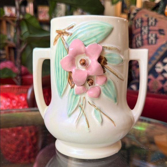 1940s McCoy Blossom Time dogwood flower ceramic vase - Picture 1 of 7
